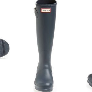 Navy Hunter Original Rain Boot + Gray Fleece Sock
